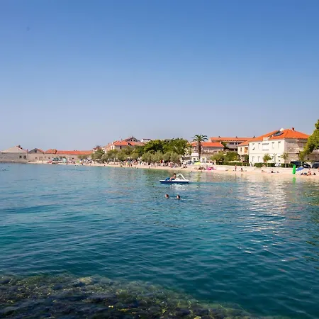 Apartment Sun - 100m From Sea Kastela